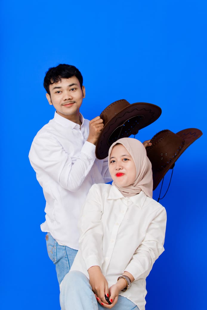 Ayu dan Eri